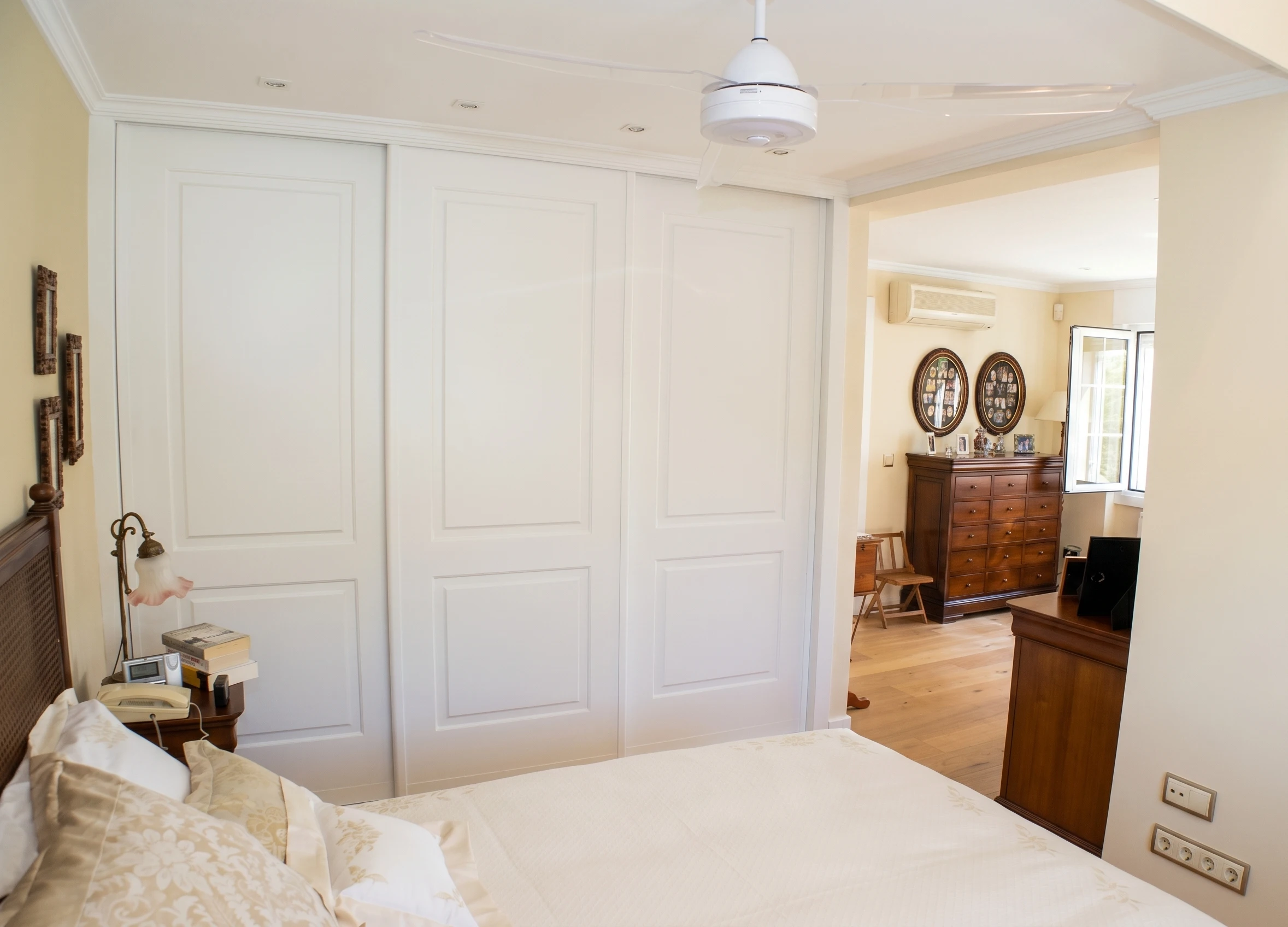 Dormitorio principal con armario